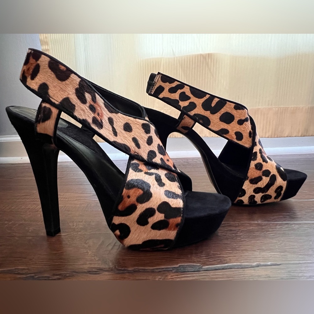 Diane von Furstenberg Zia Ocelot Print Pony Haircalf/Black Suede Platform Size 7